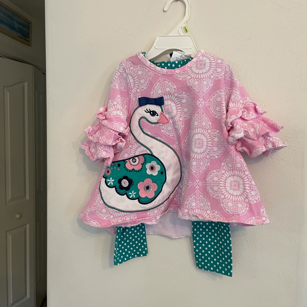 Rare edition two piece girls set tutti